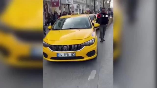 "Sadece turist" alan boş taksileri görüntüledi, taksicilerin saldırısına uğradı