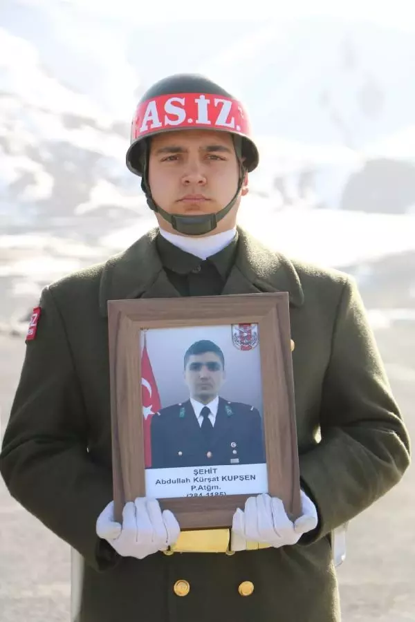 Son dakika: Şehit asteğmen, memleketine uğurlandı