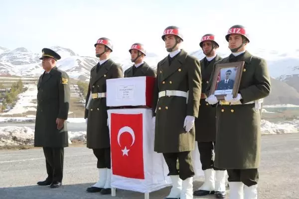 Son dakika: Şehit asteğmen, memleketine uğurlandı