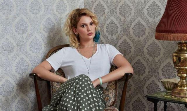 Serenay Sarıkaya rolden vazgeçmişti! Farah Zeynep Abdullah'ın Bergen sinemasından çıkarı dudak uçuklattı