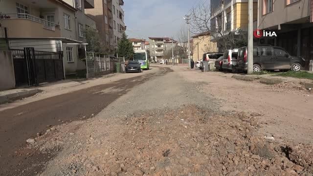 vatandaslar zor yuruyor araclar cukur dolu 2 14840037 o