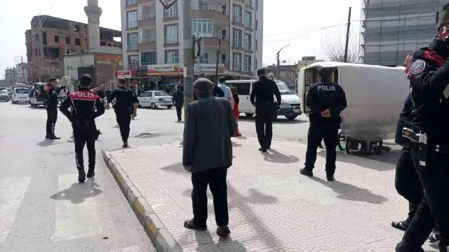 Adıyaman'da akrabaların hengamesini polis ayırdı Adıyaman'da akrabaların hengamesini polis ayırdı