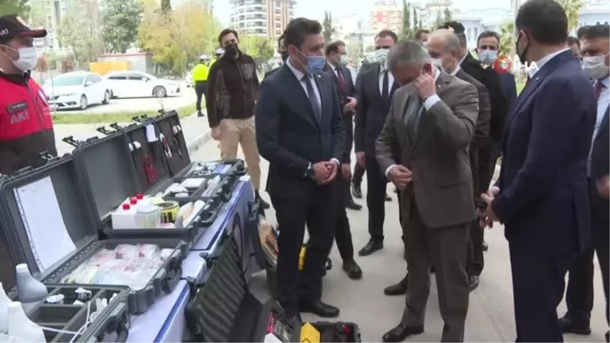 Antalya'da mobil kriminal polis laboratuvarı 'Kıraç' hizmete başladı