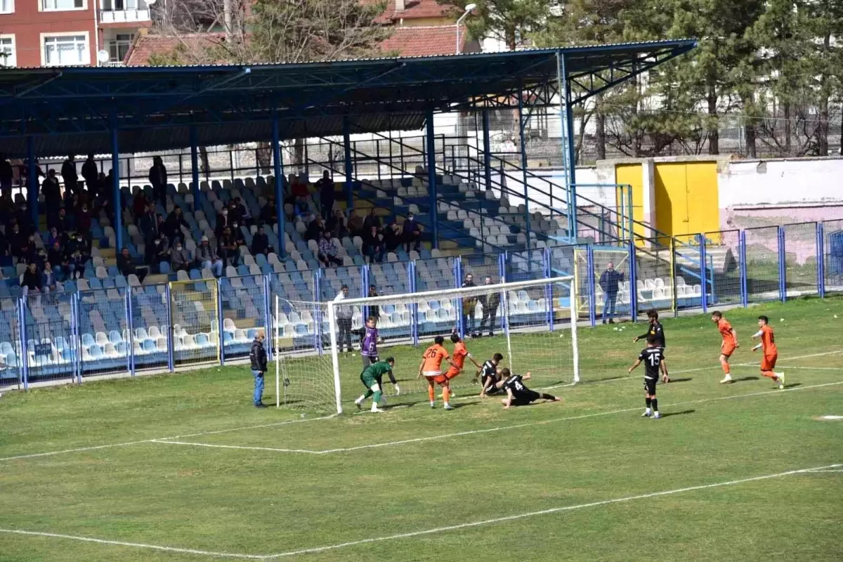 Bozüyük Vitraspor: 1 TKİ Tavşanlı Spor: 2