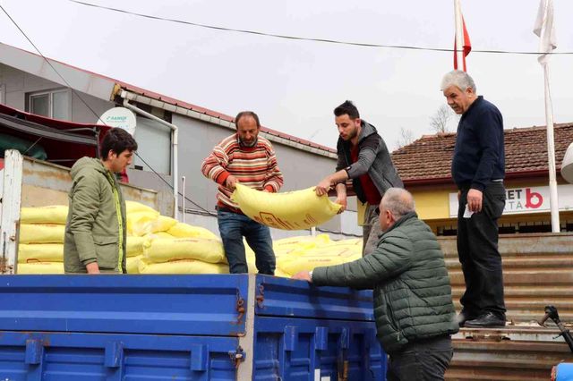 buyuksehir ciftcilere gubre ve tohum dagitimi 2 14841215 o