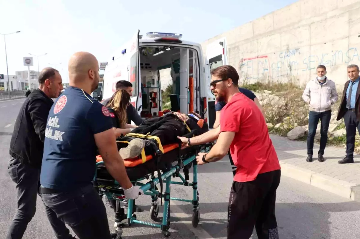 Kuşadası'nda trafik kazası: 2 yaralı