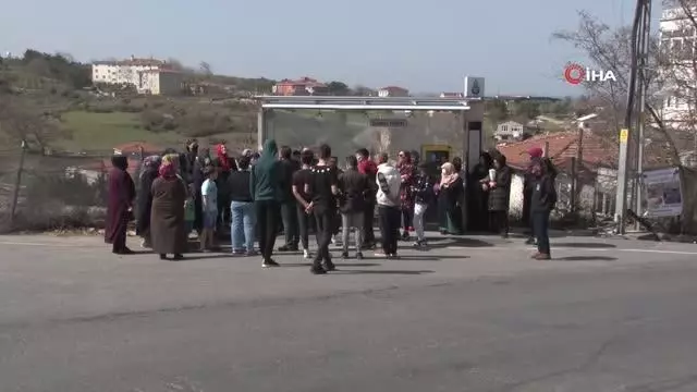 The bus revolt of the people of Rumelifeneri ... IETT bus does not stop in that village