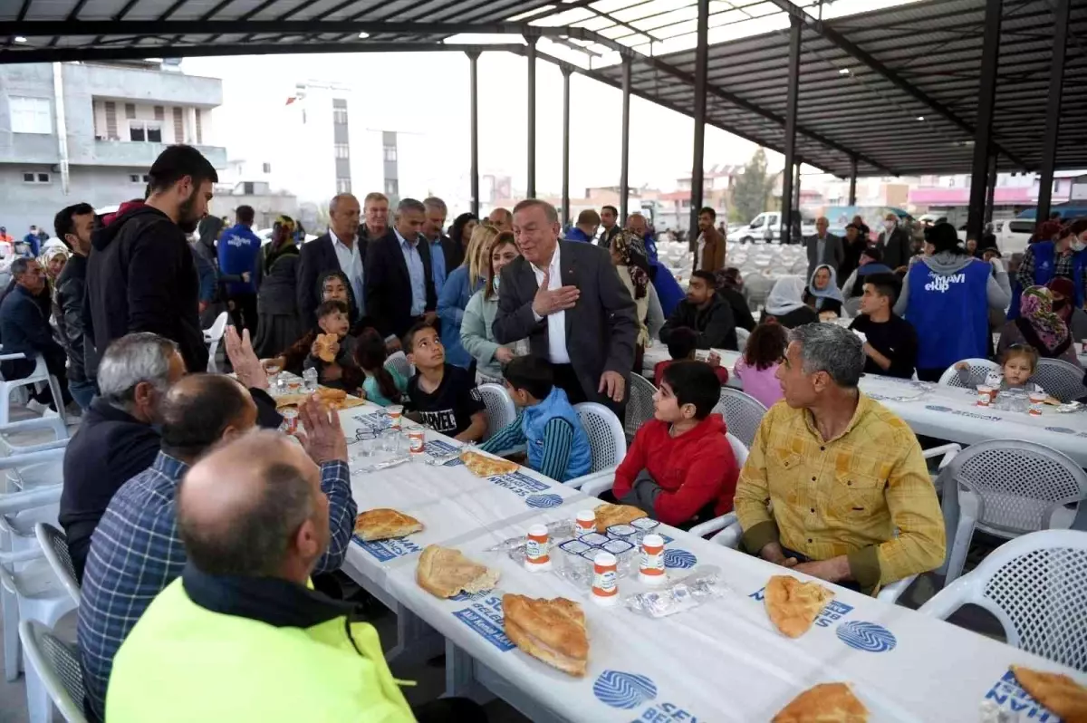 Seyhan'da iftar sofrası kuruldu