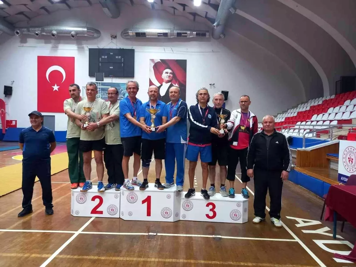 Söke Belediyespor Masa Tenisi'nde sezonu 9 kupayla kapattı