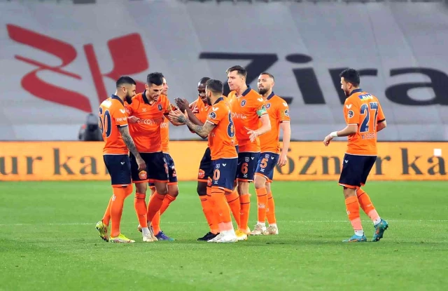 Spor Toto Üstün Lig: Atakaş Hatayspor: 0 Adana Demirspor: 0 (Maç devam ediyor)