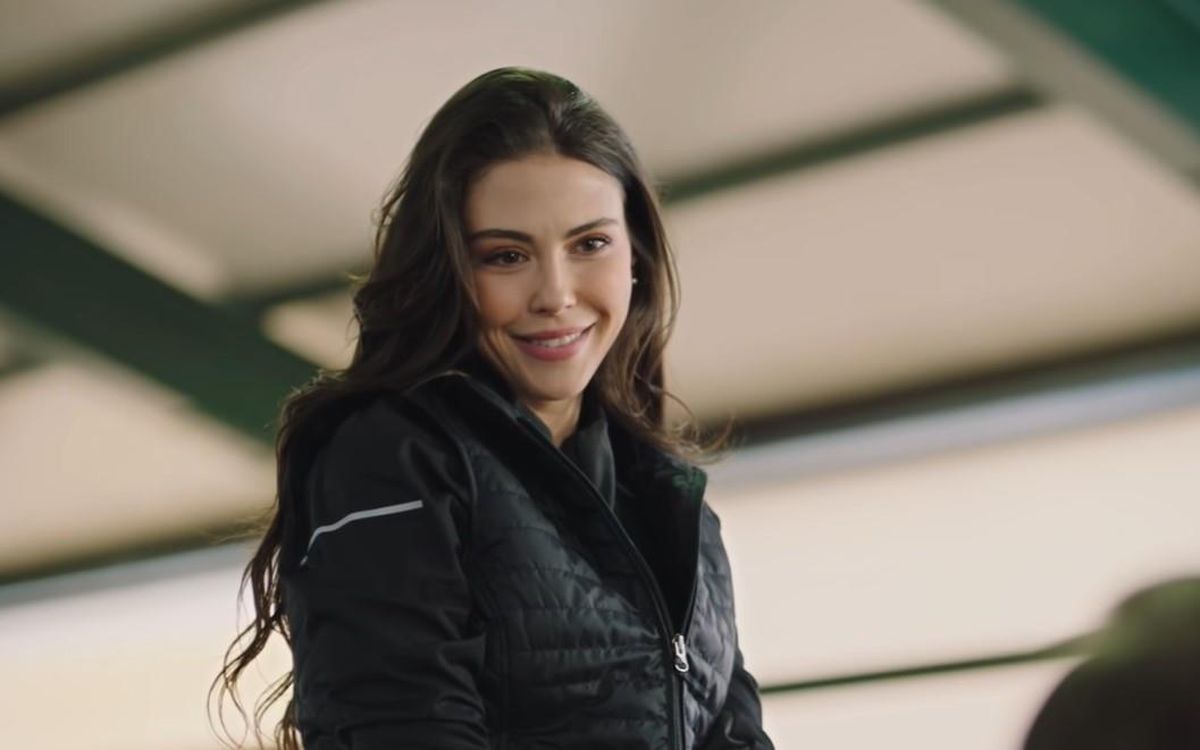 Baba 'Elif' Dilara Aksüyek kimdir? Dilara Aksüyek kaç yaşında, nereli? Dizileri ve filmleri