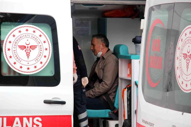 kocaeli de tir ile isci servisi carpisti 2 si 13 14845399 o