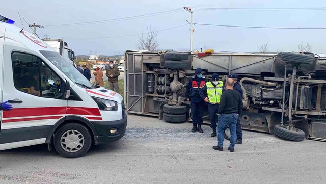 kocaeli de tir ile isci servisi carpisti 2 si 8 14845399 o