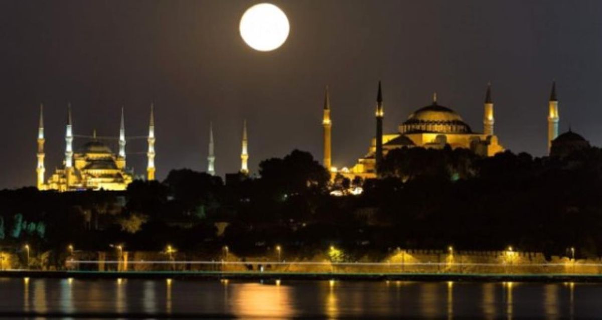 Oruçluyken duş almak orucu bozar mı? Yıkanmak orucu bozuyor mu? Duş almak orucu bozar mı? (Diyanet Fetvası)