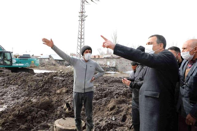Vali Öksüz sel bölgesinde incelemelerde bulundu