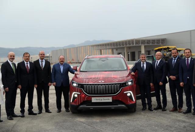 Bakan Varank ve Bakan Nebati, Togg'un direksiyonuna geçti Bakan Varank ve Bakan Nebati, Togg'un direksiyonuna geçti