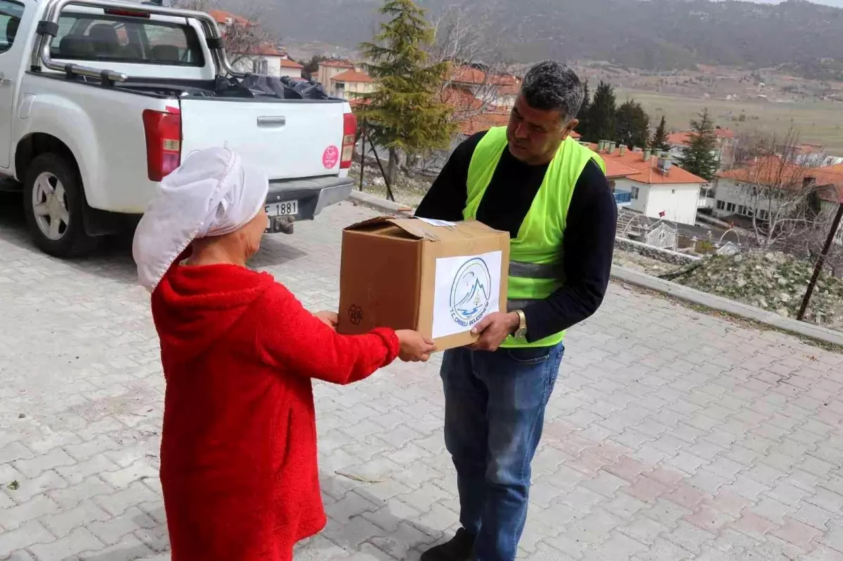 Çameli'nde 500 aileye Ramazan ayı desteği verildi