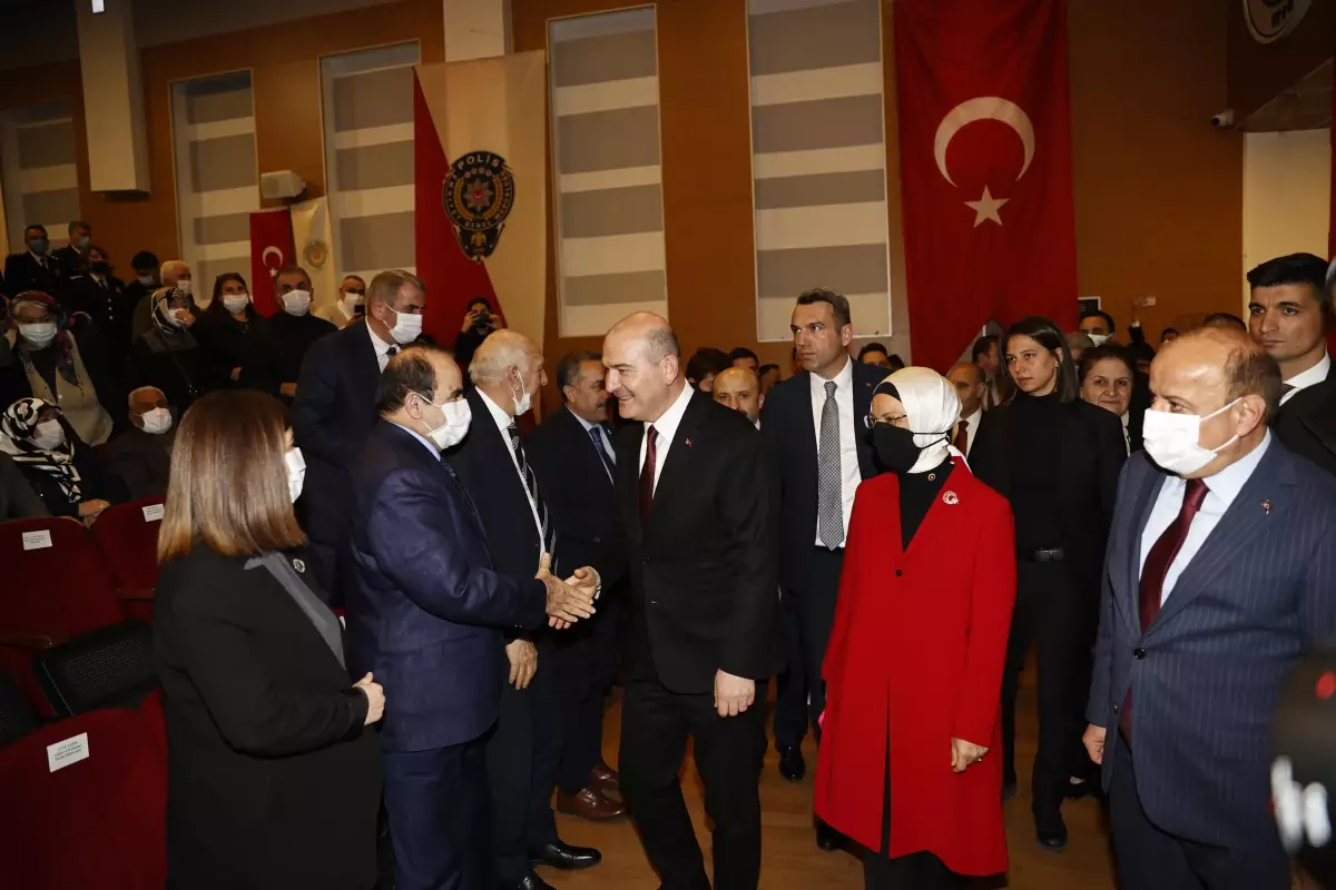 İçişleri Bakanı Soylu, 'Polis Cemil Efendi' belgeseli gösterimine katıldı