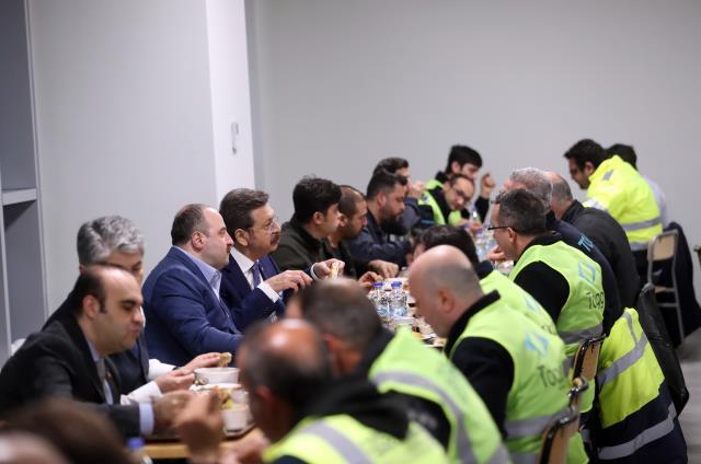 İftara çağrılmayan Gemlik Belediye Başkanı Mehmet Uğur Sertaslan, verdi veriştirdi: TOGG AK Parti'nin projesidir, milli falan değil