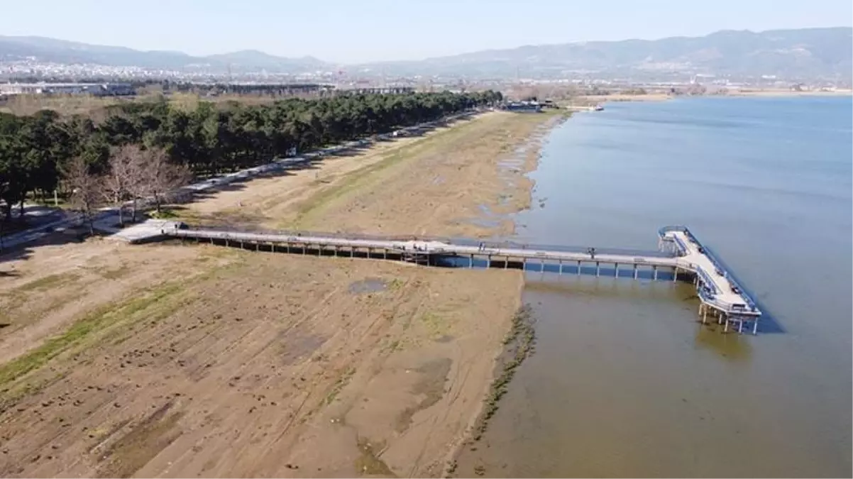 İznik Gölü'nün su seviyesinde 14 santim düşüş yaşandı
