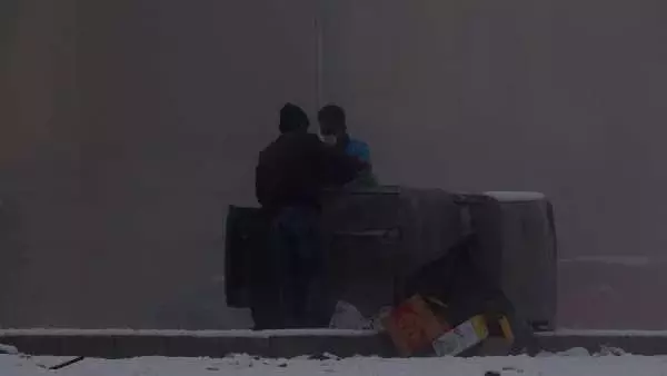 Erzurum bahar ortasında kışı yaşadı! Gece lapa lapa kar yağdı, sabah sis bastırdı