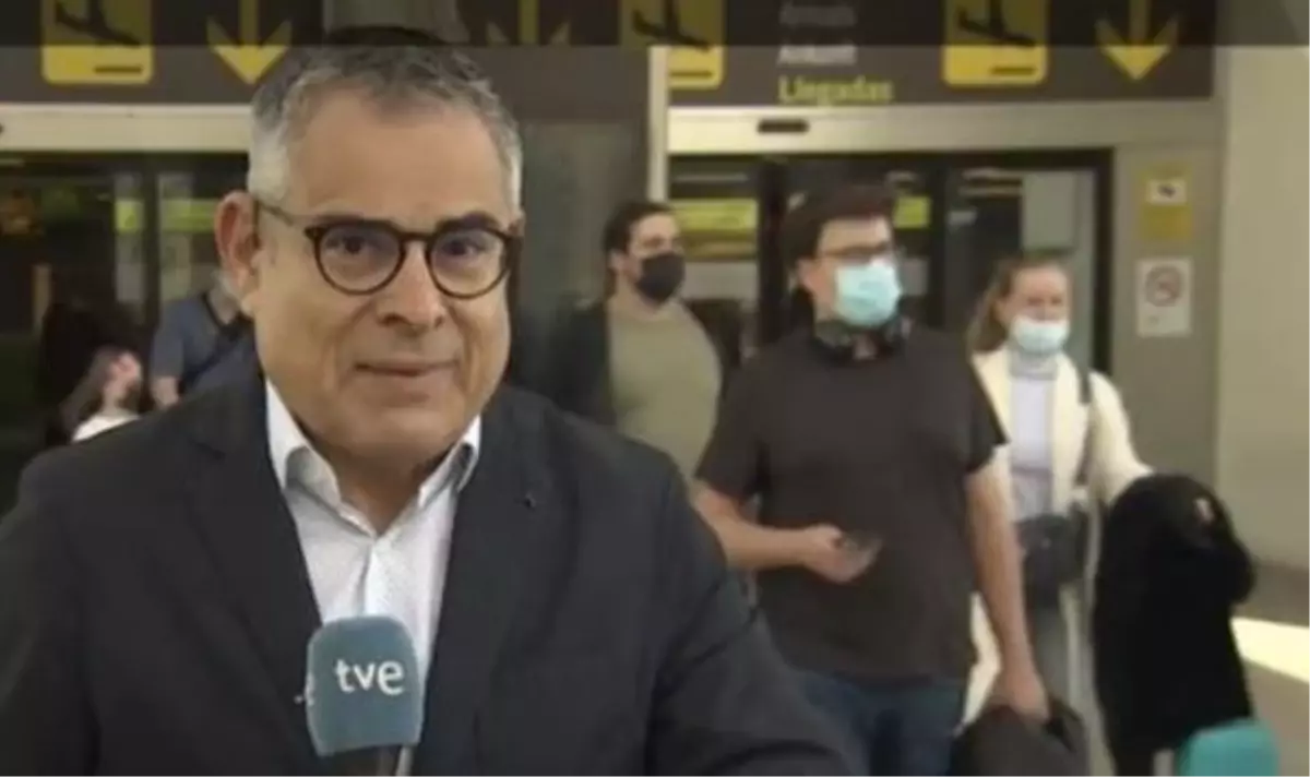 Dev kanalın canlı yayınında inanılmaz talihsizlik! Spikerin arkasındaki detayı fark eden milyonlarca seyirci dondu kaldı