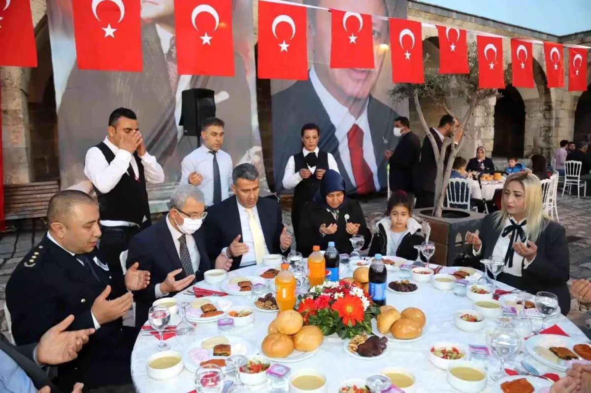 Son dakika haberi: Polis Teşkilatı Payas Belediyesinin organize ettiği iftar yemeğinde bir araya geldi