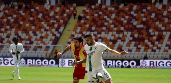 Spor Toto Süper Lig: Yeni Malatyaspor: 0 GZT Giresunspor: 1 (İlk yarı)