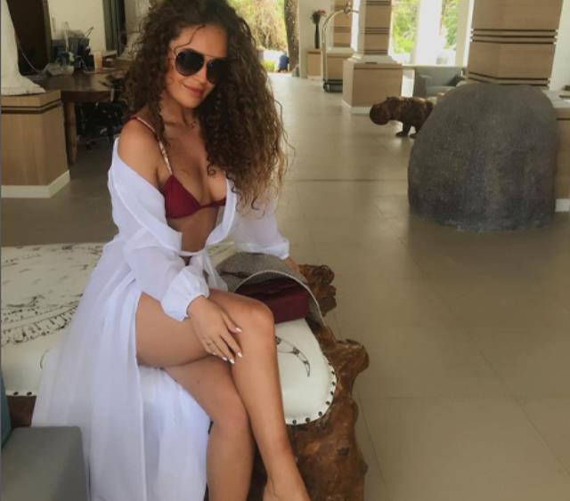 Ali Koç güzelliğine tam not vermişti! Ferdi'nin sevgilisinden mest eden paylaşım Ali Koç güzelliğine tam not vermişti! Ferdi'nin sevgilisinden mest eden paylaşım