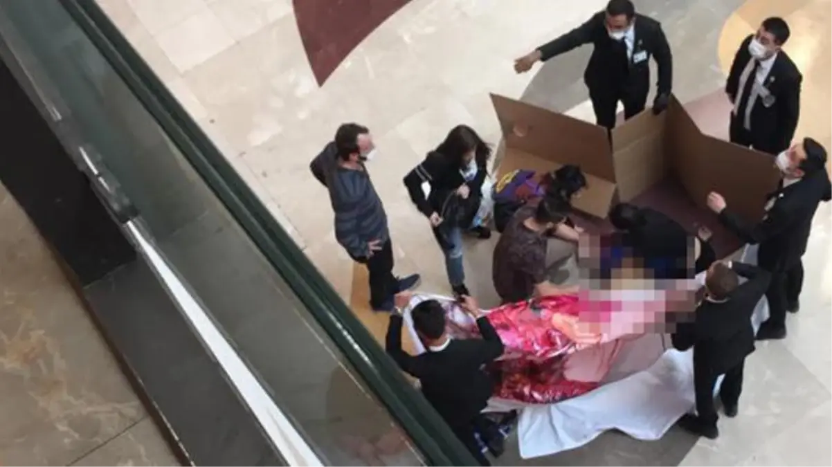 AVM'nin 3. katından düşen hamile kadın hayatını kaybetti