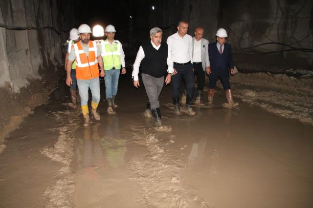 Hatay Reyhanlı'daki Kırıkhan T1 tünelinde ışık göründü Hatay Reyhanlı'daki Kırıkhan T1 tünelinde ışık göründü