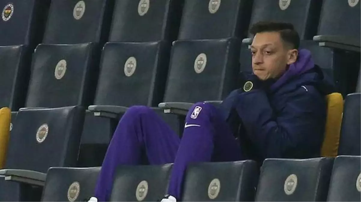 Oynamasına gerek kalmadı! Mesut Özil'in ismi kazandırmaya yetti