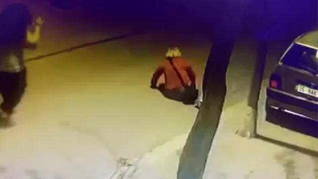 Fatih'te silahlı çatışma çıktı, olay yerinden geçen İranlı turist kurşunların hedefi oldu Fatih'te silahlı çatışma çıktı, olay yerinden geçen İranlı turist kurşunların hedefi oldu