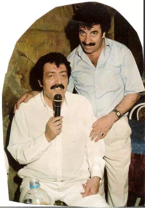 Görenleri şaşırtan benzerlik! Elazığlı Baki Çiçek, Müslüm Gürses'i andıran görüntüsüyle görenleri şaşırtıyor