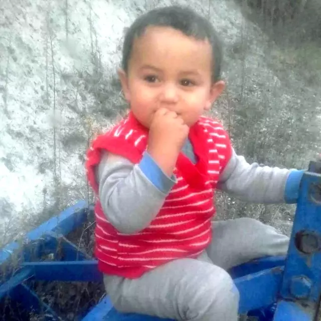 İçi su dolu eski buzdolabının içine düşen çocuk boğuldu