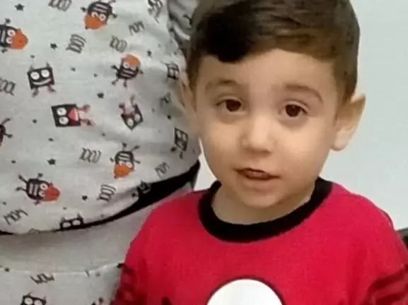 Nefes borusuna ceviz kaçan 2,5 yaşındaki çocuk öldü