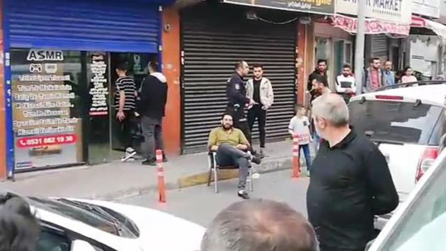 Bağcılar'da vatandaşlara hakaret eden Suriyeli sınır dışı edilecek Bağcılar'da vatandaşlara hakaret eden Suriyeli sınır dışı edilecek