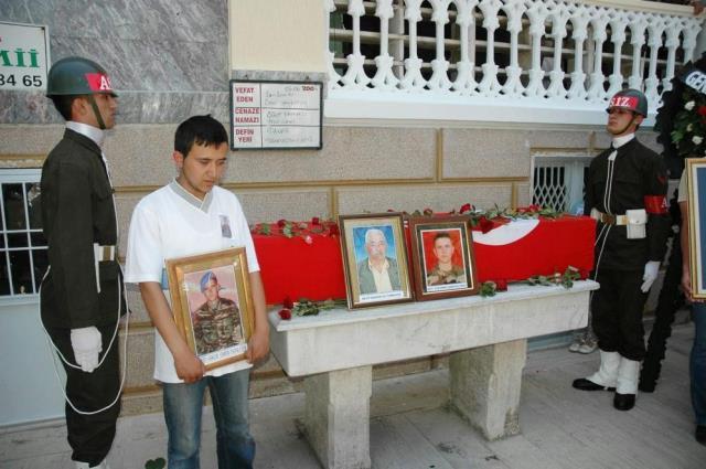 En acı müjde! Terhisine 20 gün kala şehit edilen Ömer Yankayış'ın kanı yerde kalmadı En acı müjde! Terhisine 20 gün kala şehit edilen Ömer Yankayış'ın kanı yerde kalmadı