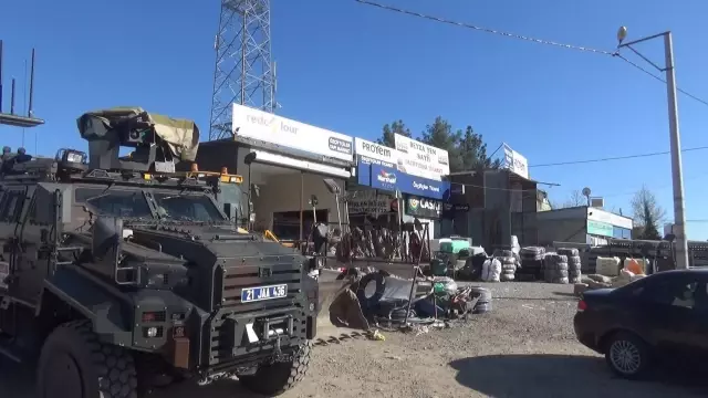 Komşu esnaflar birbirine girdi;1 kişi ölü, 6 kişi ise yaralandı Komşu esnaflar birbirine girdi;1 kişi ölü, 6 kişi ise yaralandı