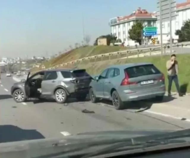 Beşiktaş'ın İspanyol futbolcusu Montero trafik kazası geçirdi Beşiktaş'ın İspanyol futbolcusu Montero trafik kazası geçirdi