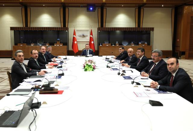 Devletin zirvesi ani fiyat artışı için toplandı! Ürünler artık anlık takip edilecek Devletin zirvesi ani fiyat artışı için toplandı! Ürünler artık anlık takip edilecek