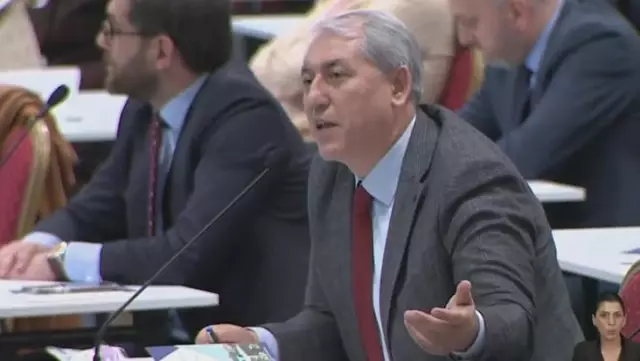 İBB Meclisi'nde öğrencilerin zamdan muaf tutulması tartışması: İBB batıyorsa dükkanı kapatsınlar