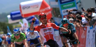Son dakika... Cumhurbaşkanlığı Türkiye Bisiklet Turu'nun altıncı etabını Alexander Caleb Ewan kazandı