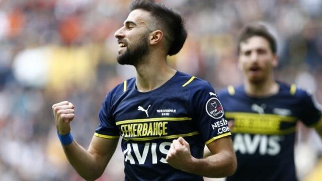 Son Dakika: Fenerbahçe, kiralık oynayan Rossi'nin bonservisini 5 milyon euroya resmen aldı Son Dakika: Fenerbahçe, kiralık oynayan Rossi'nin bonservisini 5 milyon euroya resmen aldı