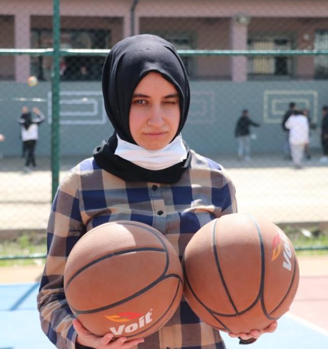 Türkiye'nin gönlünü fethetmişlerdi! Görme engelli Dilek öğretmen o anları anlattı