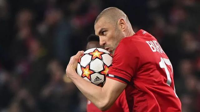 Yer yerinden oynayacak! Galatasaray, Burak Yılmaz'la anlaştı Yer yerinden oynayacak! Galatasaray, Burak Yılmaz'la anlaştı
