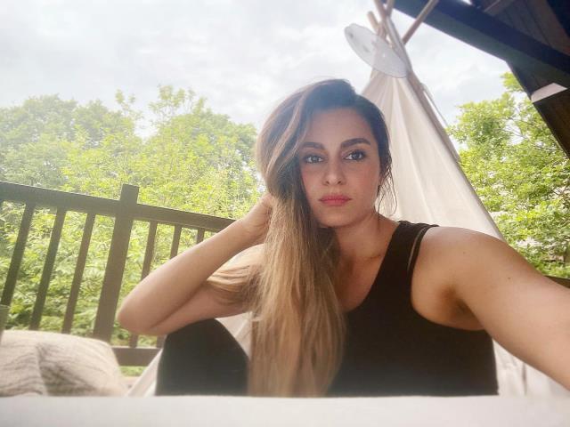 Atiye, gizlice evlendiği eşiyle ilk kez fotoğrafını paylaştı