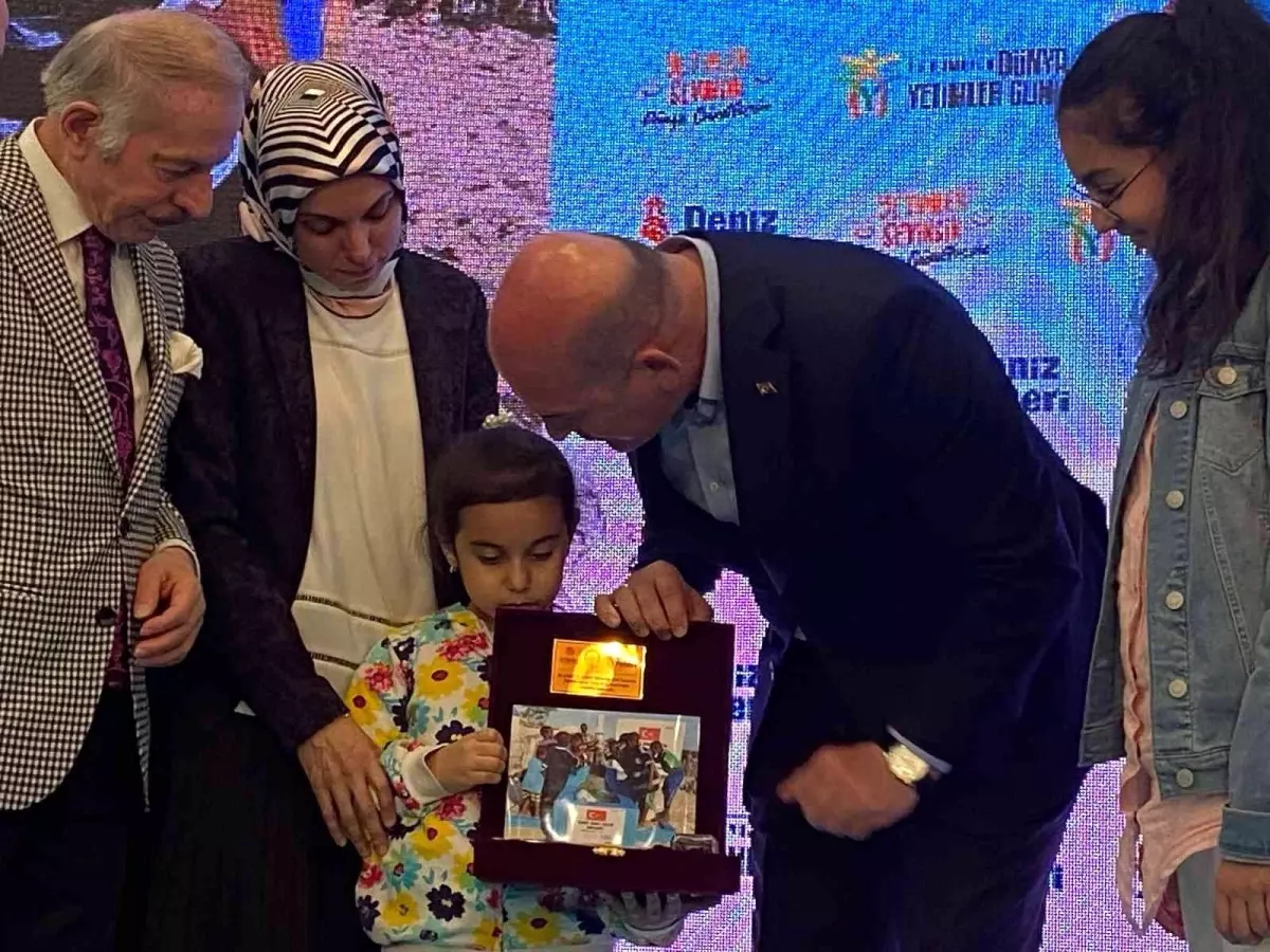 Bakan Soylu: 'Işığı açık tutarsak etrafımızdakiler hayırda toplanacaktır'