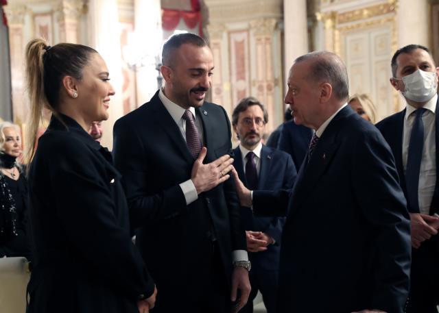 İSTANBUL-CUMHURBAŞKANI ERDOĞAN SANATÇILARLA İFTAR PROGRAMINDA BULUŞTU