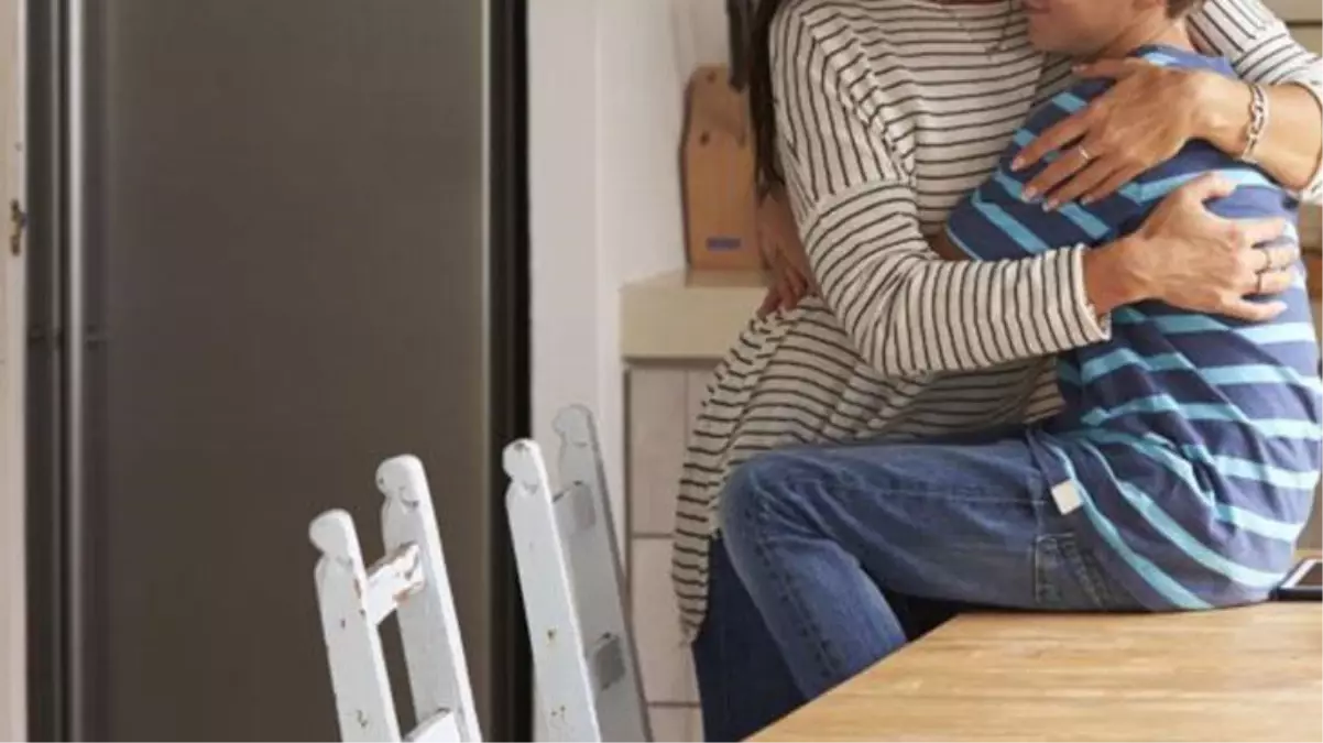 Kocasının eve evlatlık olarak getirdiği çocuğun tipinde fark ettiği benzerlik, genç kadını dehşete düşürdü